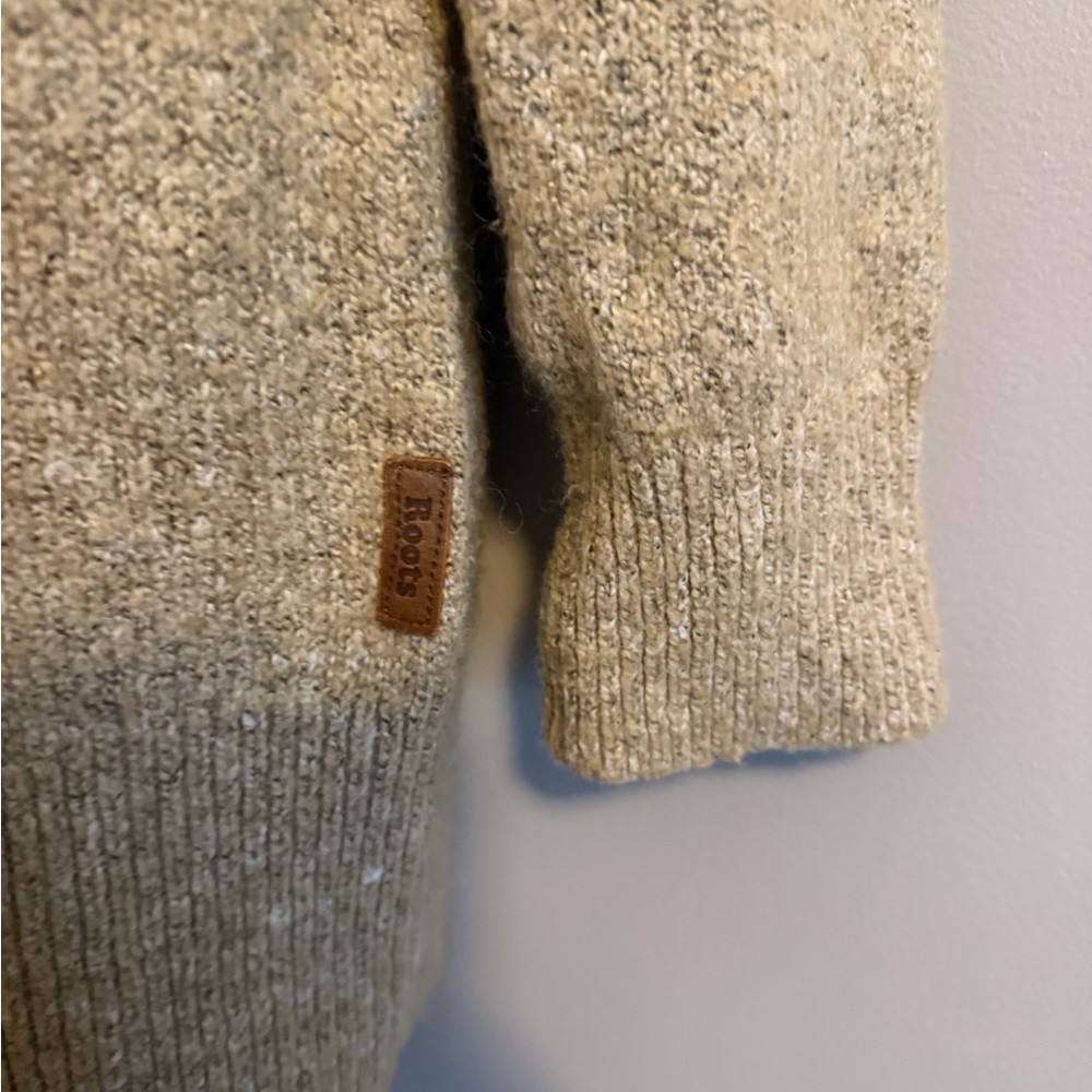 Roots Beige Chunky Knit Turtleneck Tunic Sweater Size M - Picture 3 of 7